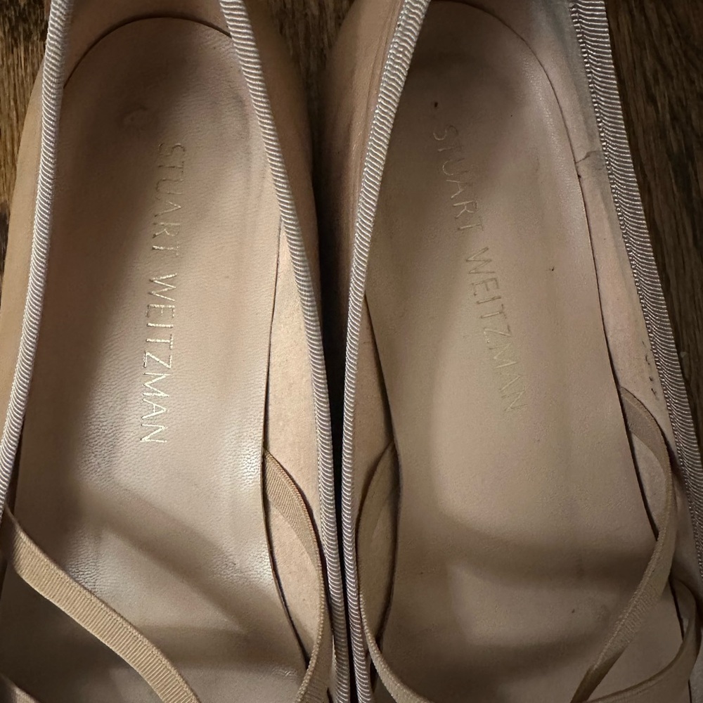 Stuart Weitzman Beige Ballet Flats with Bow Detail - Picture 2 of 8